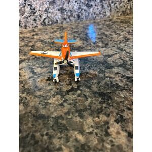Disney Pixar Planes Pontoon Dusty Crophopper die-cast toy.